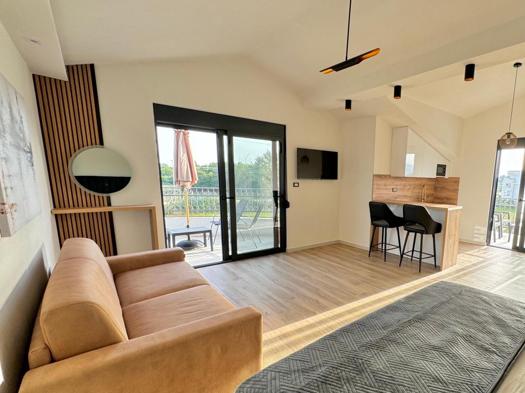 Apartments Lj Ulcinj Extérieur photo