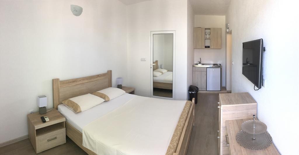 Apartments Lj Ulcinj Extérieur photo