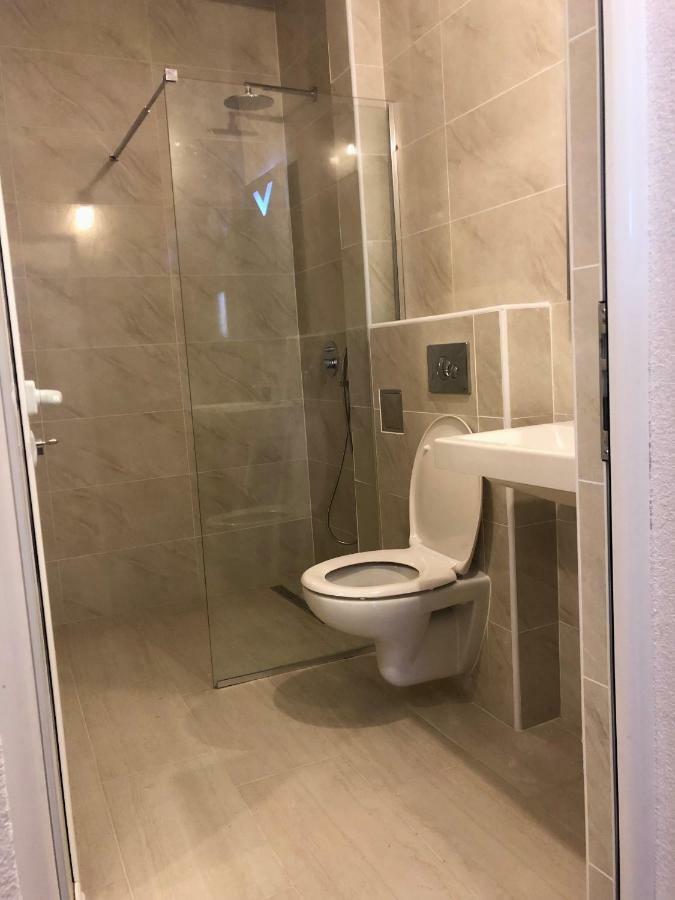Apartments Lj Ulcinj Extérieur photo